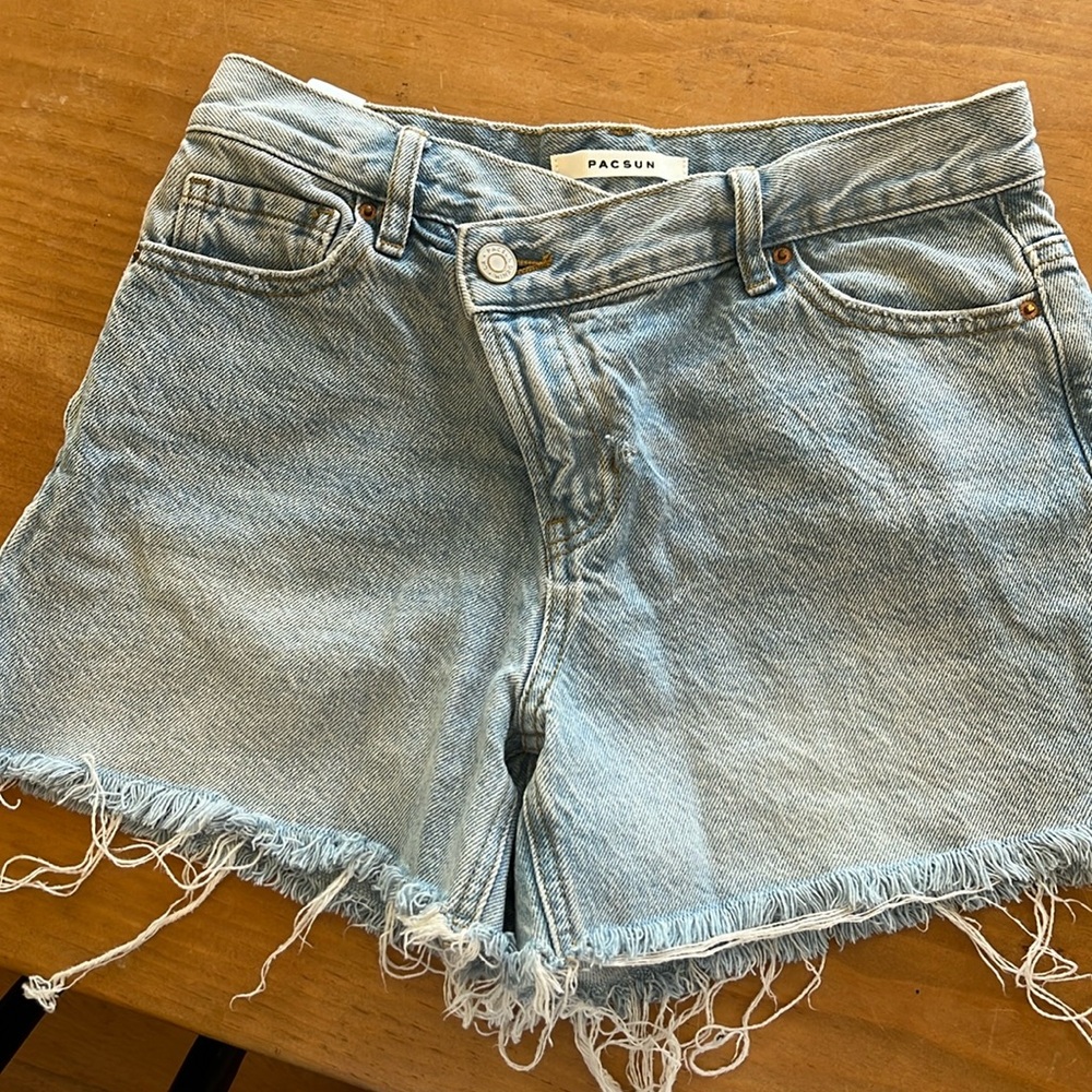 Pac sun vintage cut off size 25